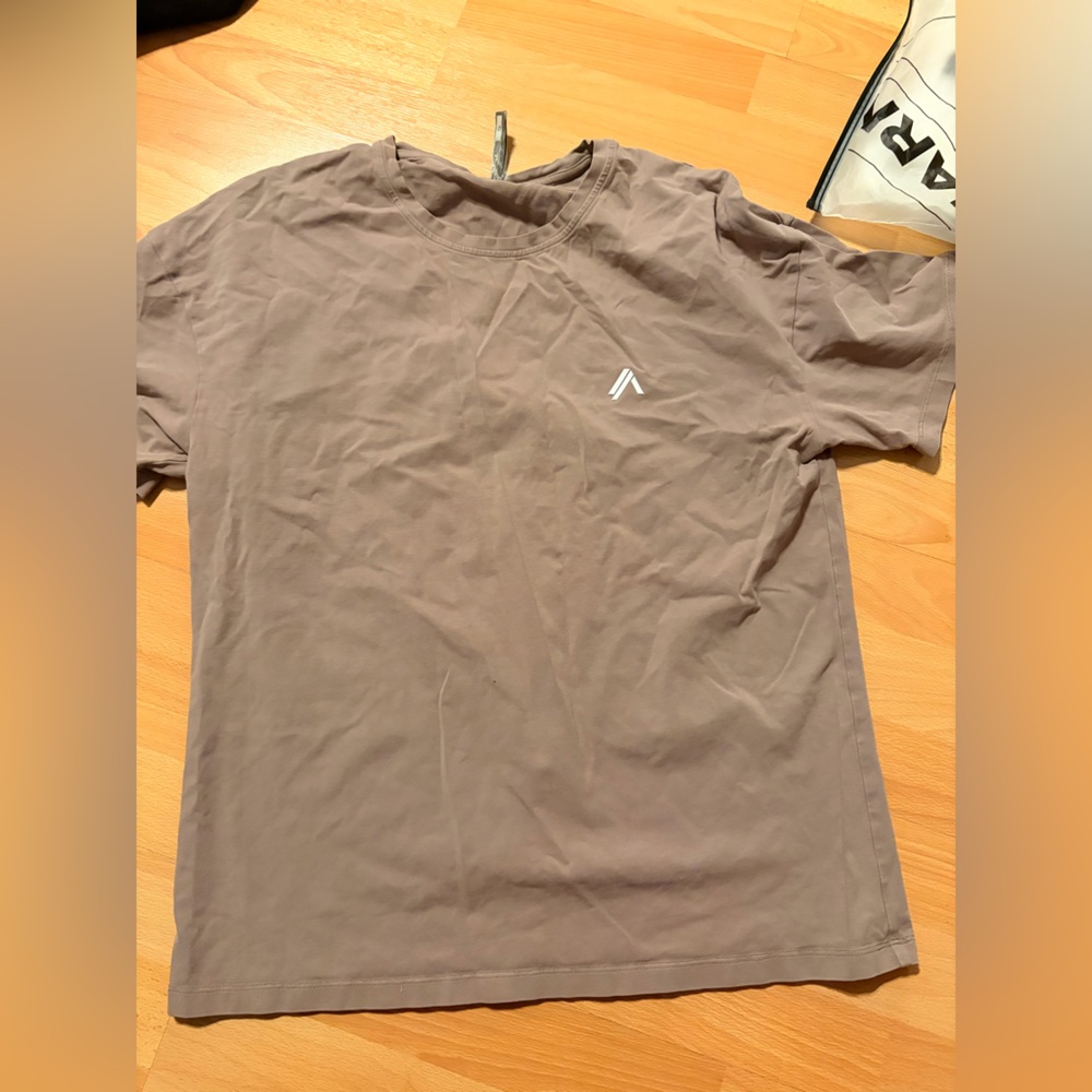 Bundle of 5 brand new alphalete shirts